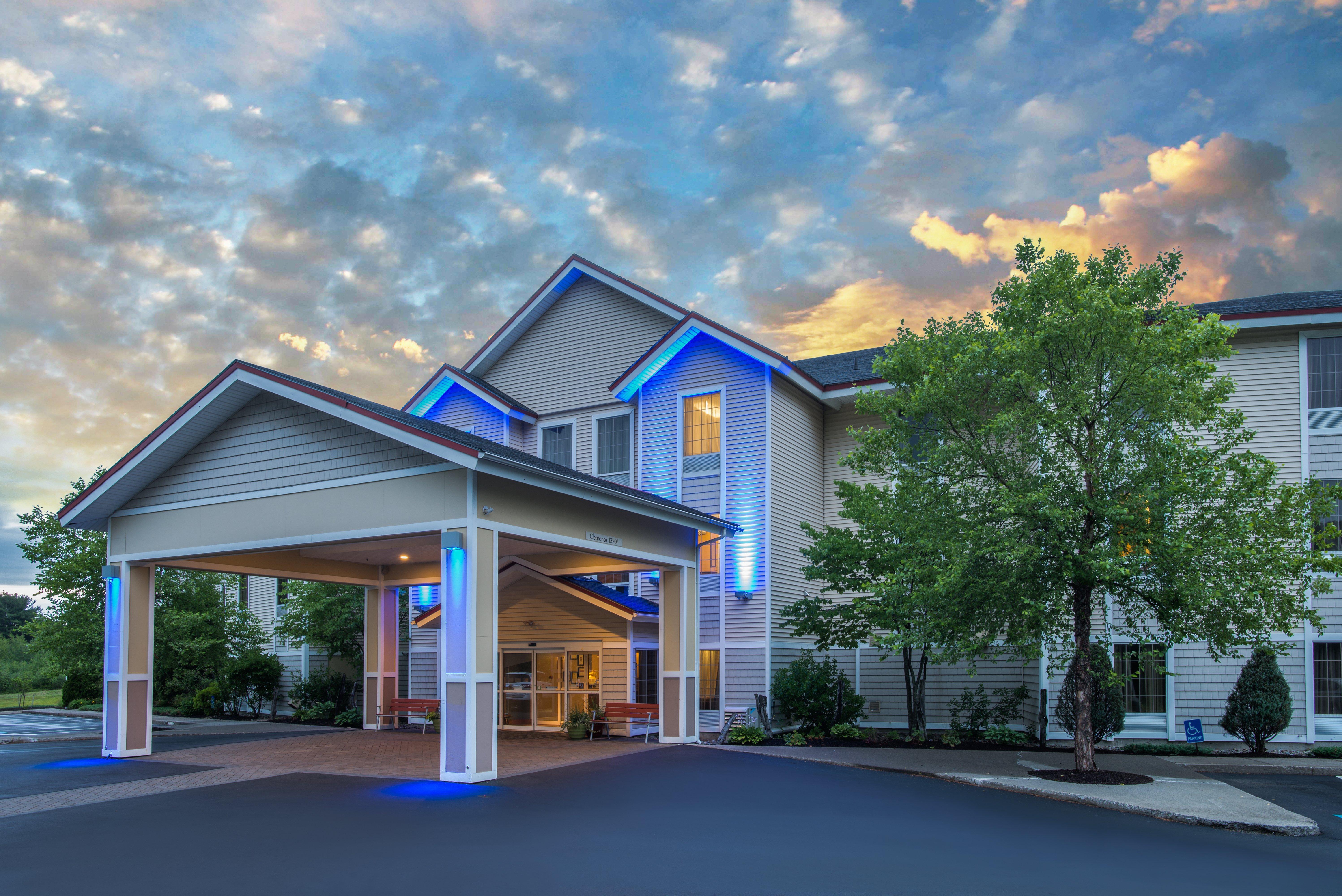 Holiday Inn Express Hotel & Suites Brattleboro By Ihg Kültér fotó