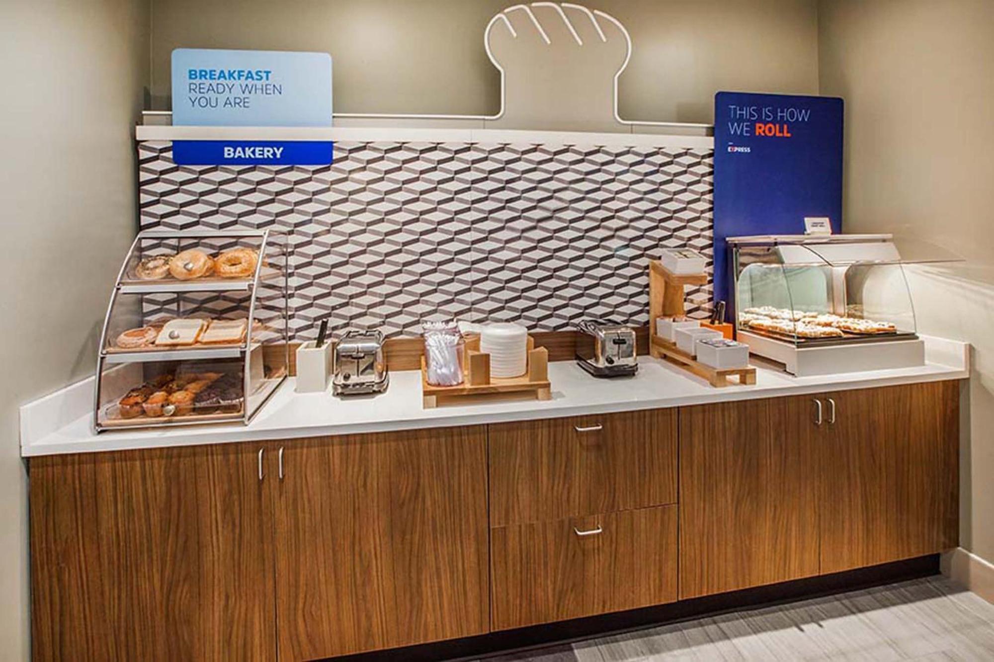 Holiday Inn Express Hotel & Suites Brattleboro By Ihg Kültér fotó