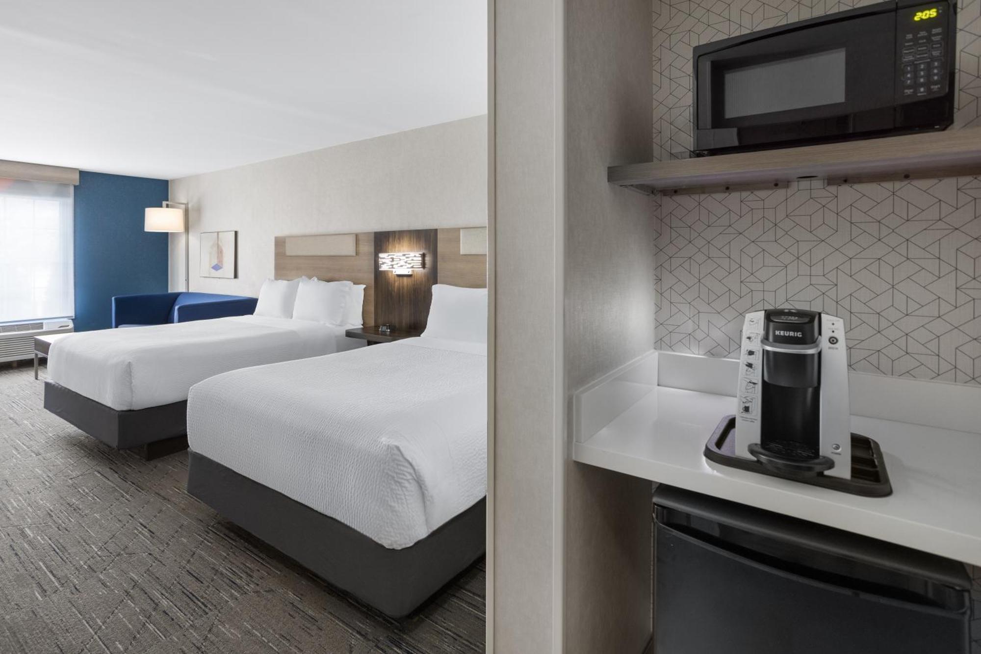 Holiday Inn Express Hotel & Suites Brattleboro By Ihg Kültér fotó