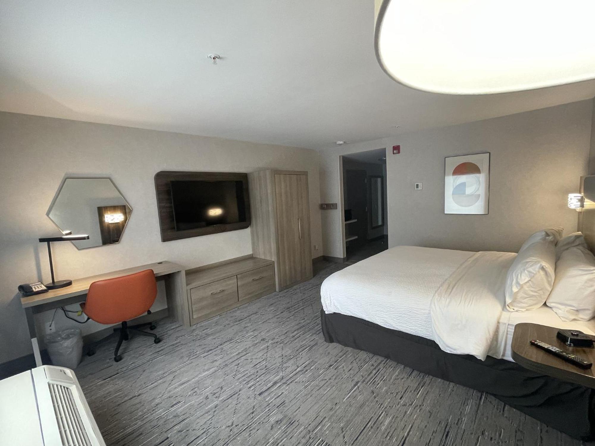 Holiday Inn Express Hotel & Suites Brattleboro By Ihg Kültér fotó