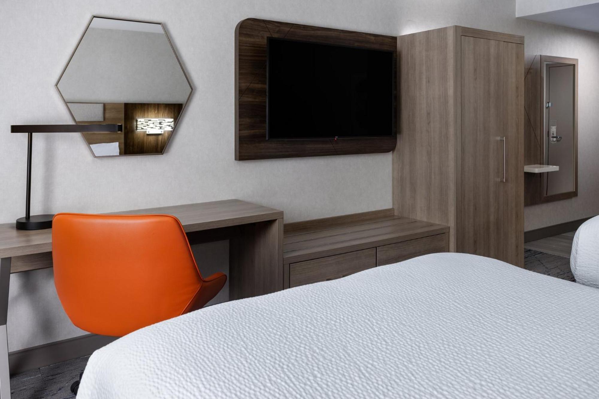 Holiday Inn Express Hotel & Suites Brattleboro By Ihg Kültér fotó