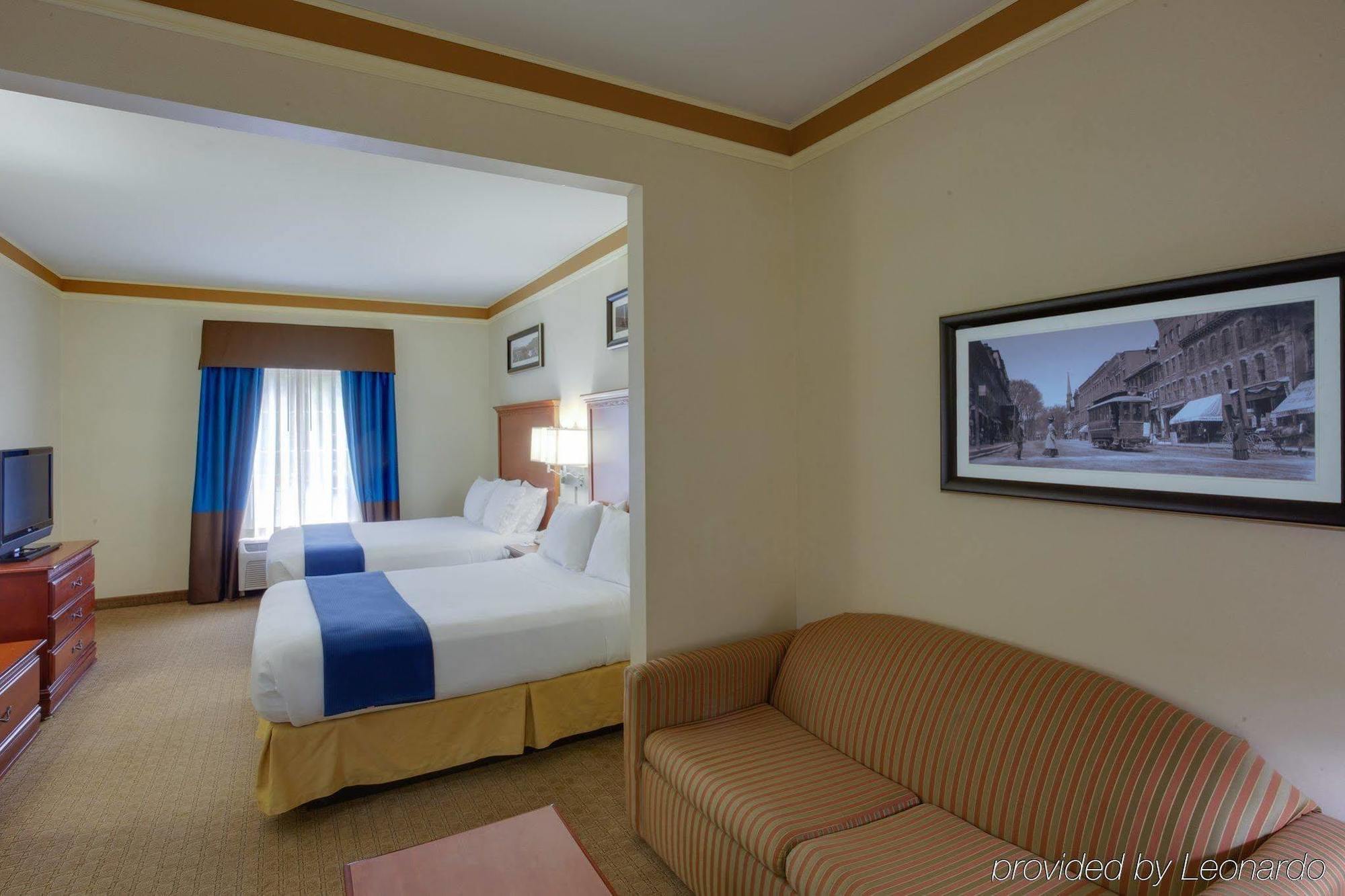 Holiday Inn Express Hotel & Suites Brattleboro, An Ihg Hotel Kültér fotó